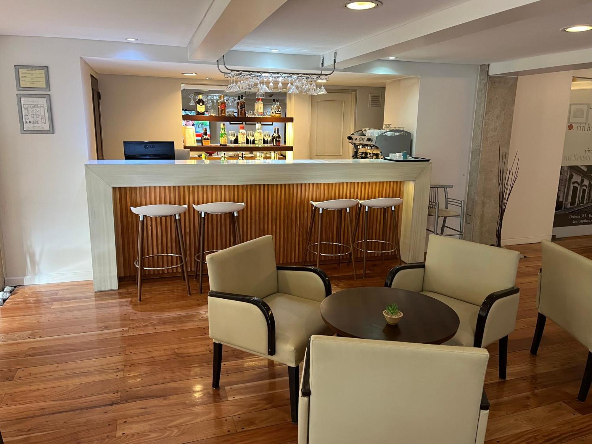 Kenton Palace Bariloche Екстериор снимка